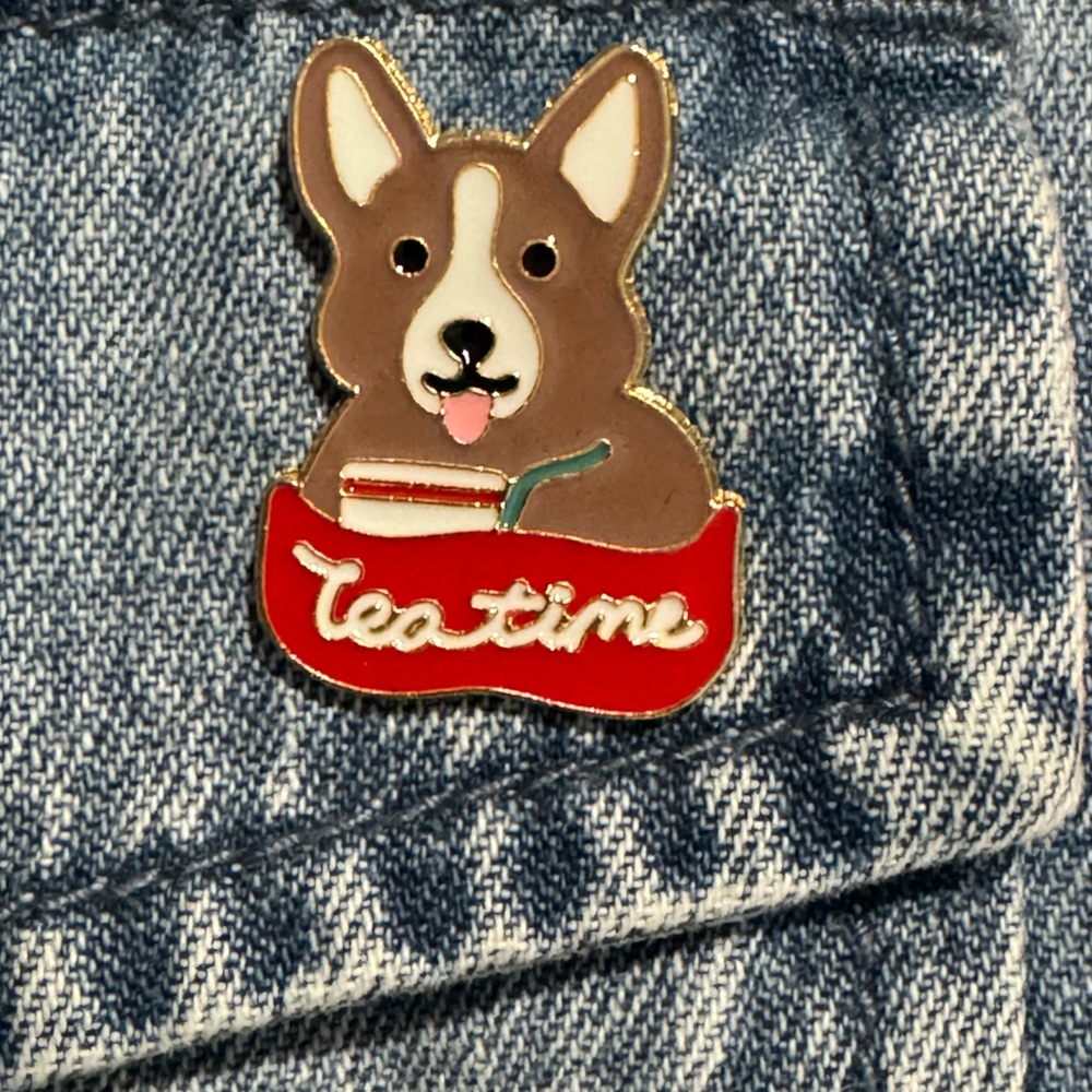 5/$15 Corgi tea time enamel pin